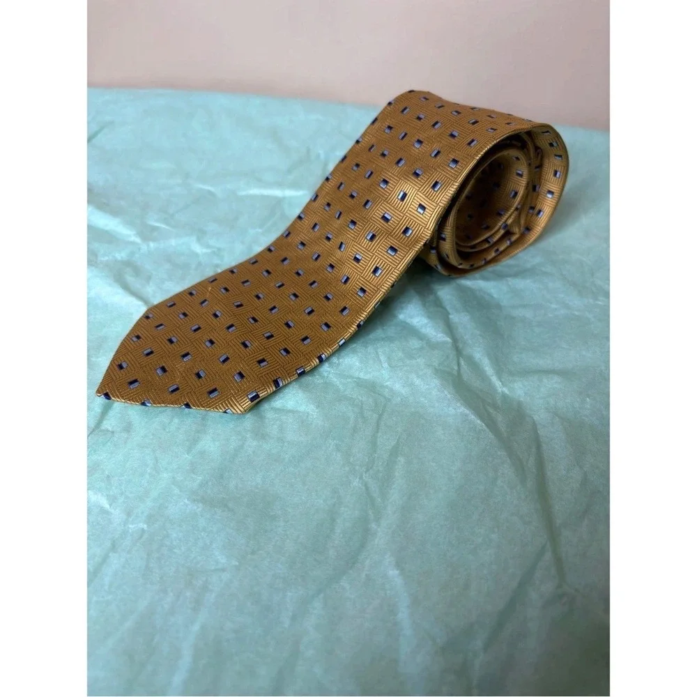 Brooks Brothers width 3in
